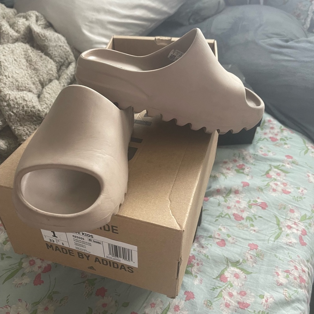Yeezys sandals size 1 like new